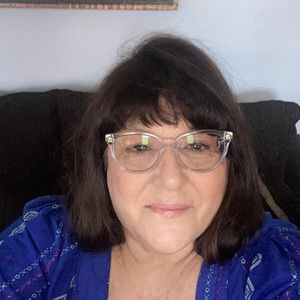 Meet your Posher, Joyce